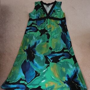 Enfocus Studio Green and Blue Floral V-Neck Maxi Dress